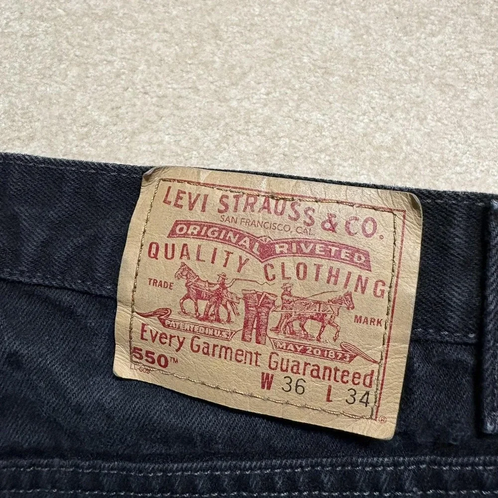 Vtg Levis 550 Jeans Mens 34x30 Black Relaxed Tapered Raw Hem Denim Pants USA 90s